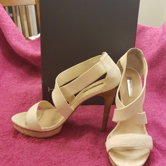 Women's H by Halston sandals - Picture 2 of 5